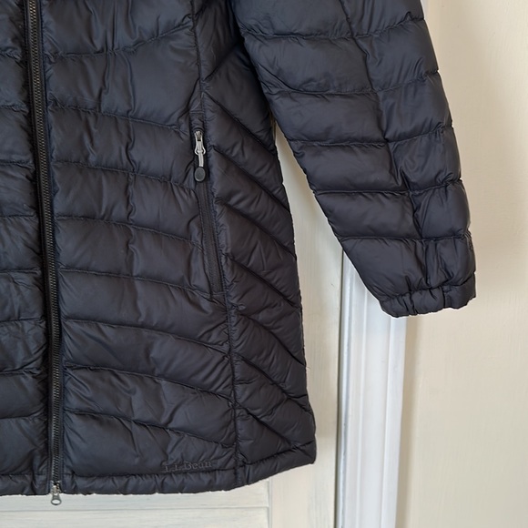 L.L. Bean Water Repellant Downtek Puffer Jacket - Picture 2 of 5